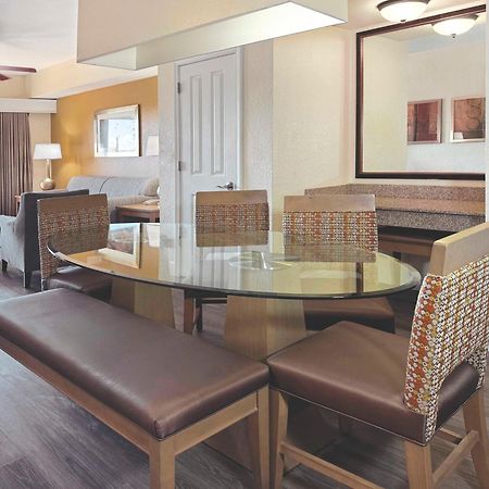 Floridays Orlando Two & Three Bed Rooms Condo Resort Williamsburg Exterior photo