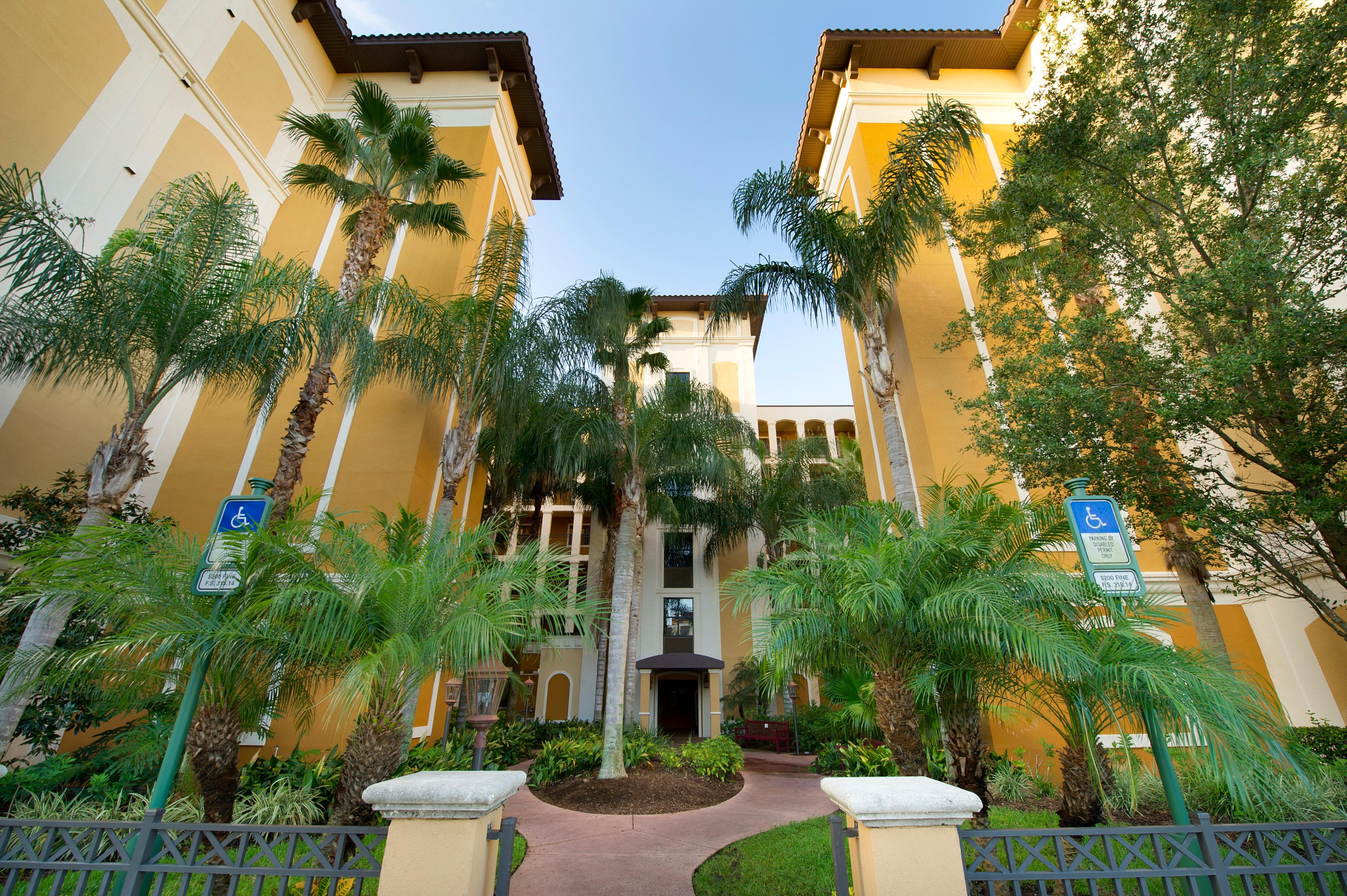 Floridays Orlando Two & Three Bed Rooms Condo Resort Williamsburg Exterior photo