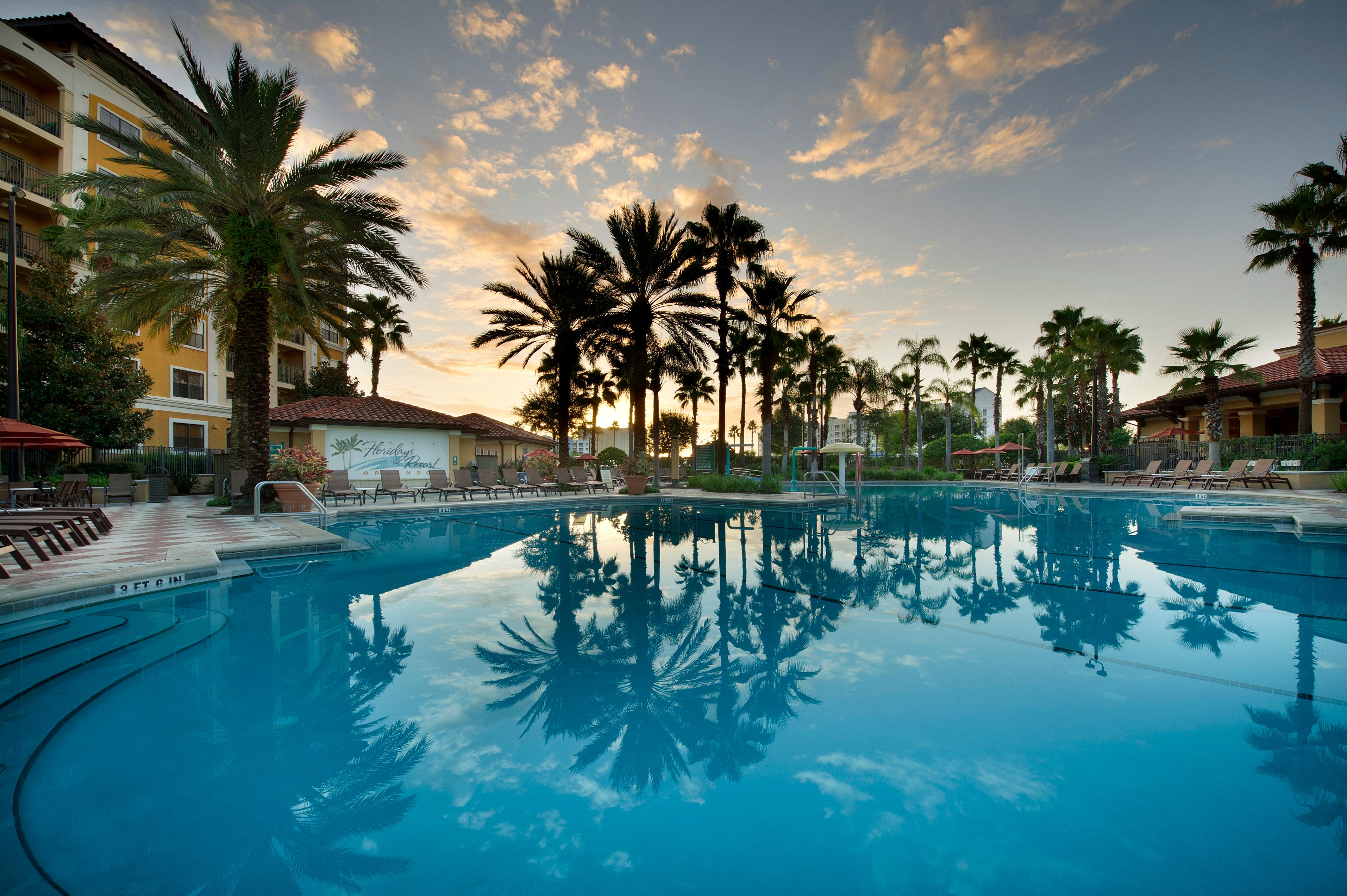 Floridays Orlando Two & Three Bed Rooms Condo Resort Williamsburg Exterior photo