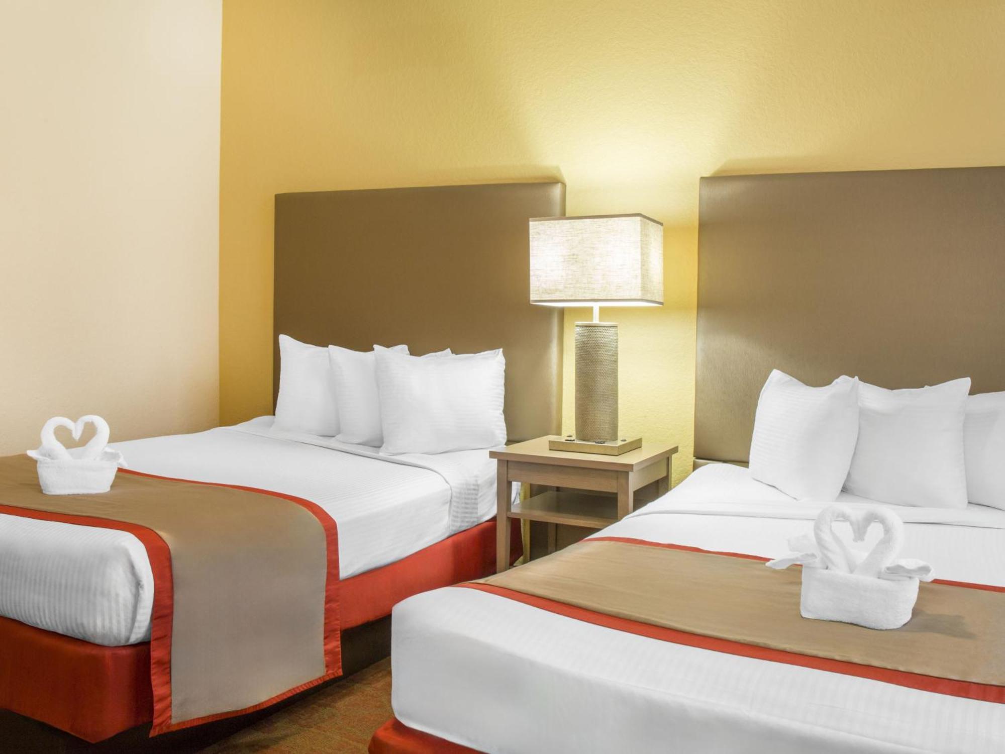 Floridays Orlando Two & Three Bed Rooms Condo Resort Williamsburg Exterior photo