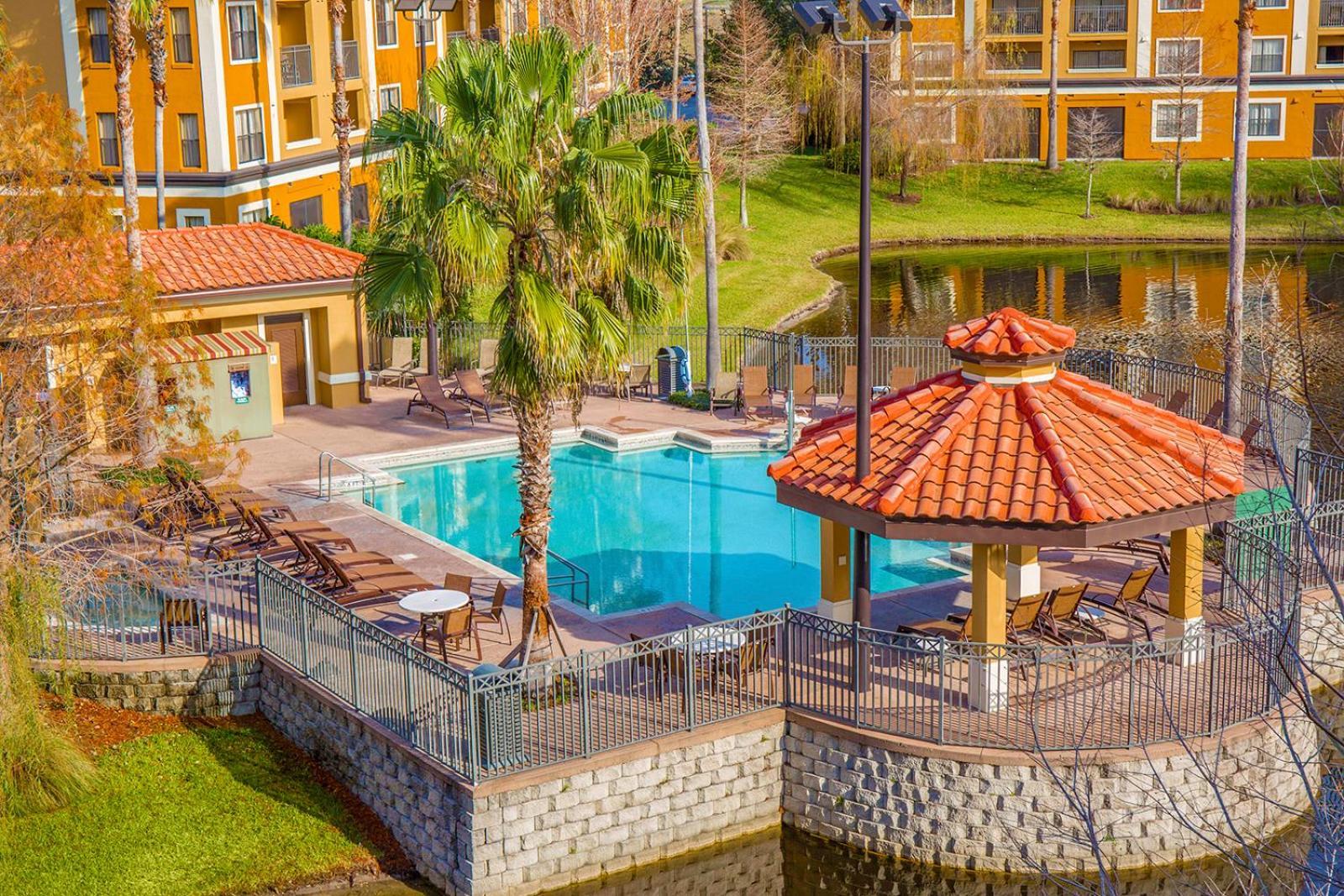 Floridays Orlando Two & Three Bed Rooms Condo Resort Williamsburg Exterior photo