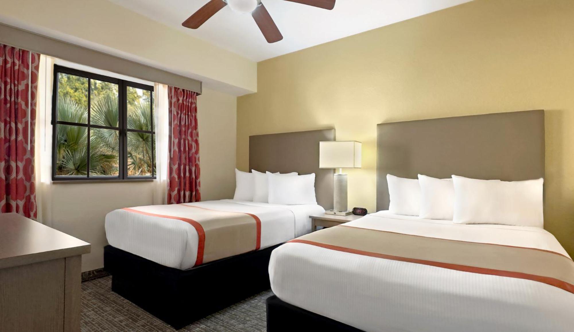 Floridays Orlando Two & Three Bed Rooms Condo Resort Williamsburg Exterior photo