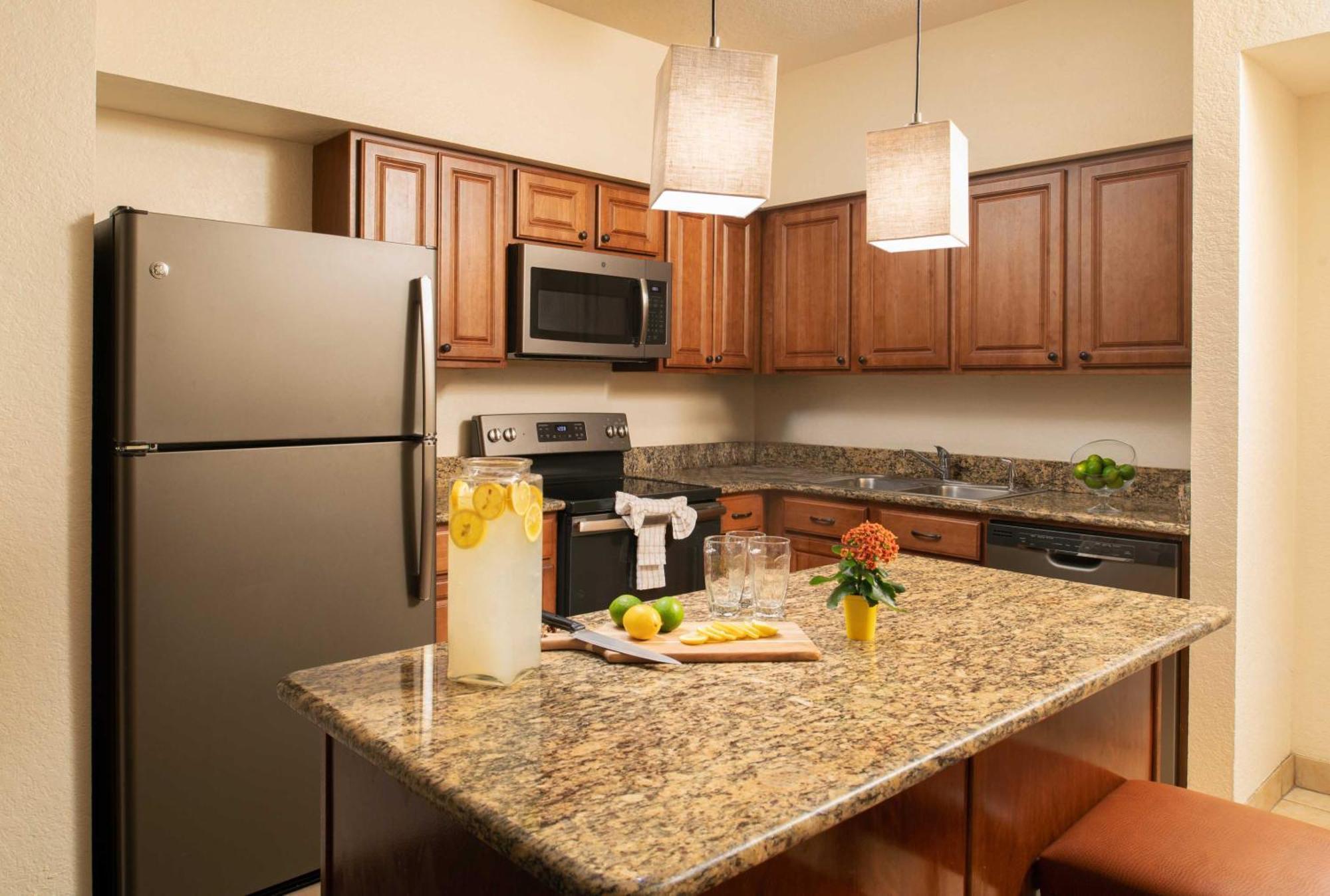 Floridays Orlando Two & Three Bed Rooms Condo Resort Williamsburg Exterior photo